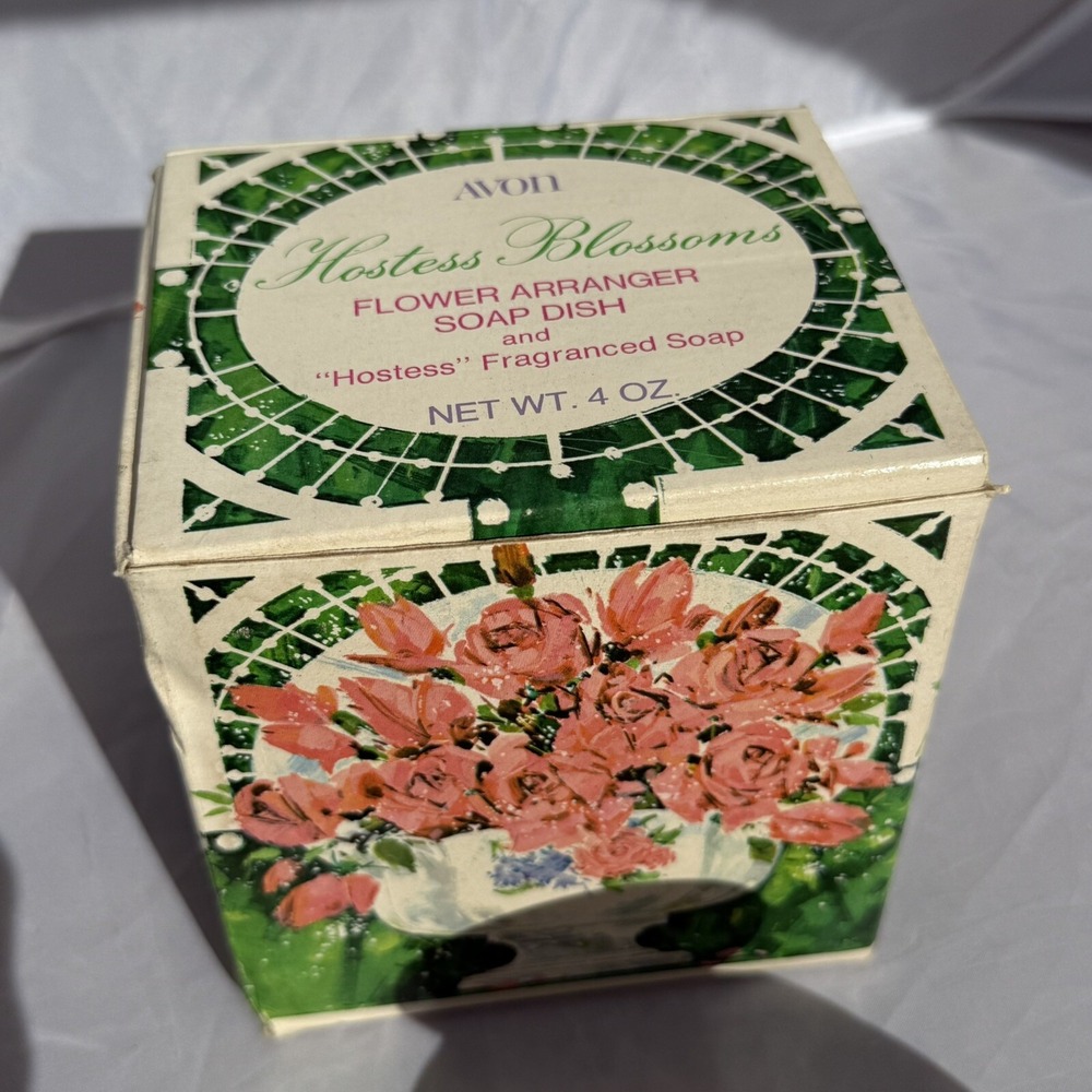 Vintage 70s Avon Hostess Blossoms Flower Arranger Soap Dish Milk Glass Decor - Picture 4 of 5